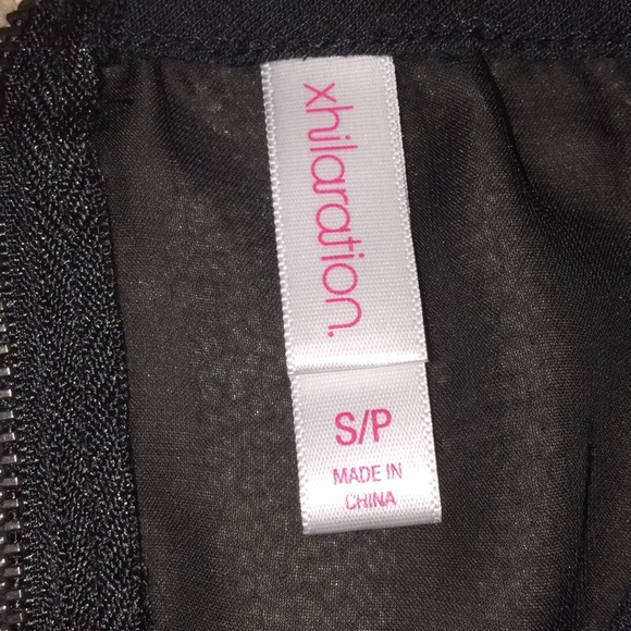 XHILARATION BLACK AND WHITE BLOUSE - Picture 4 of 5